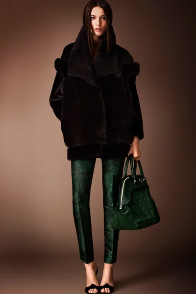 Look 16